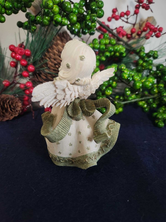 White "Sarah's Angel" Figurine - photo 4