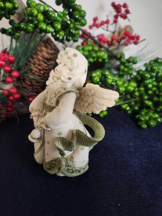 White "Sarah's Angel" Figurine - photo 5