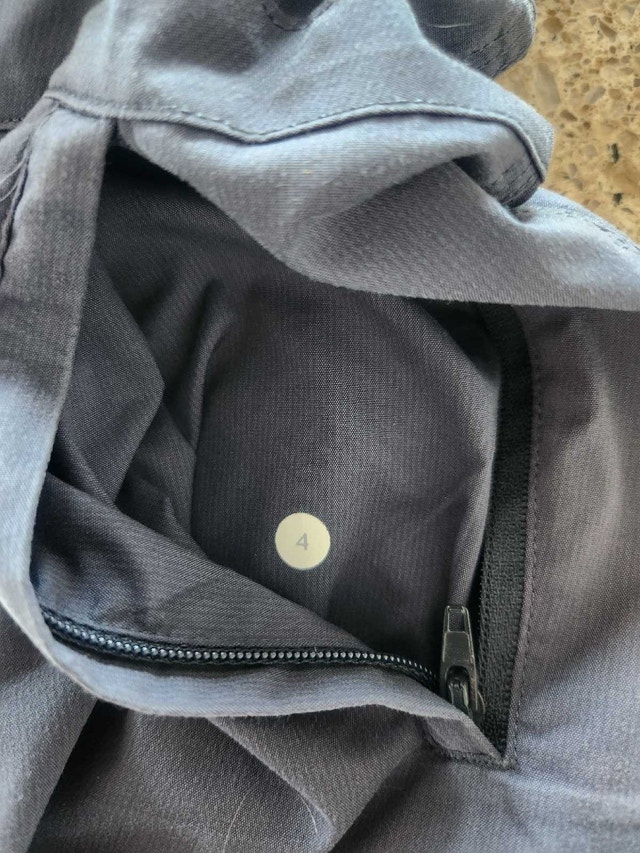 Lululemon Studio Pants, size 4 - photo 2