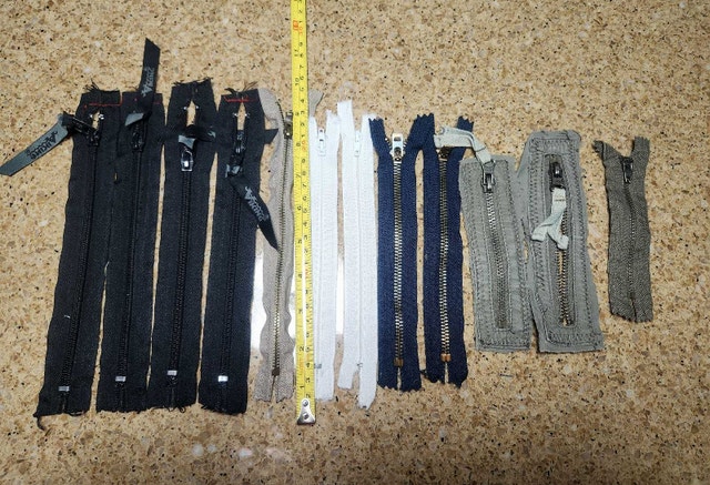 12 Zippers Lot
