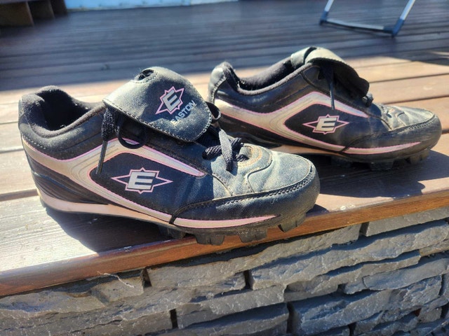 Women's Softball Cleats, size 8