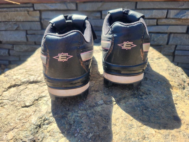 Women's Softball Cleats, size 8 - photo 2