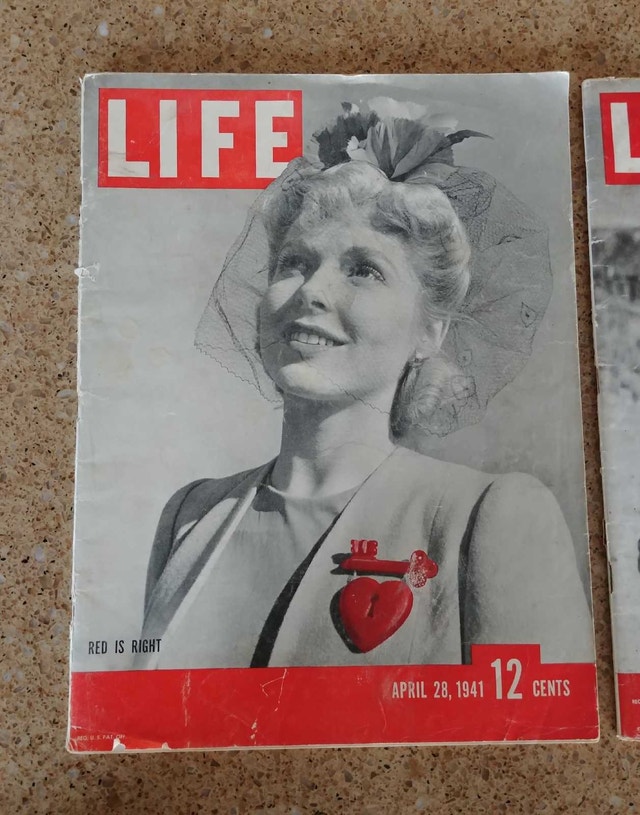 Vintage LIFE Magazines Lot - photo 2