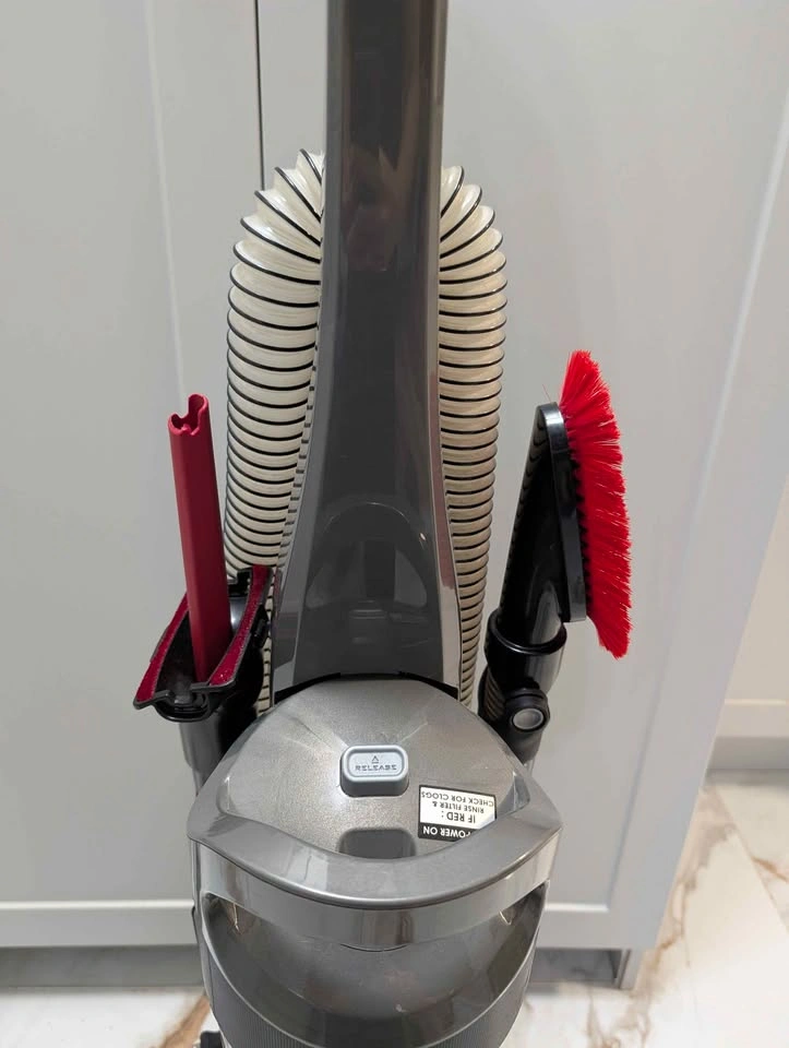Hoover Vacuum - photo 2