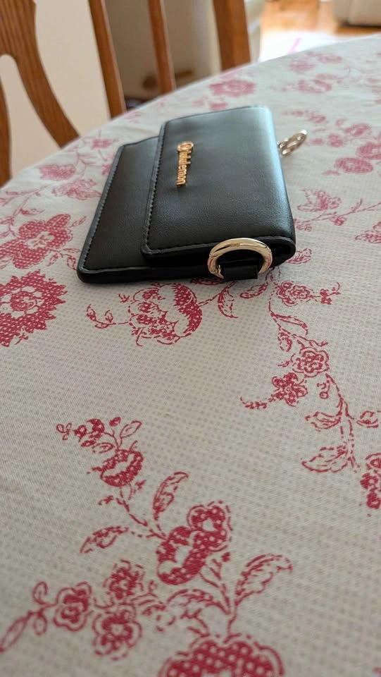 lululemon leather alternative flap front card case - photo 4