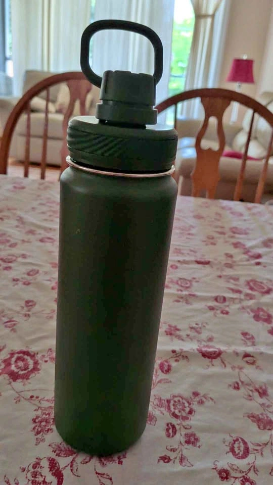 lululemon 24oz back to life sport bottle