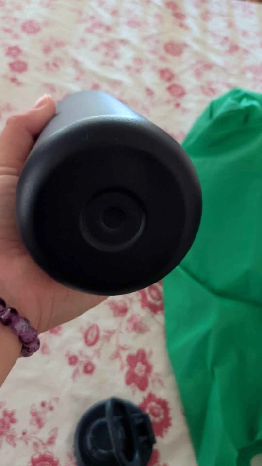 lululemon back to life sports bottle 24oz - photo 3