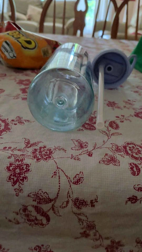 lululemon back to life clear sports bottle 24oz - photo 4
