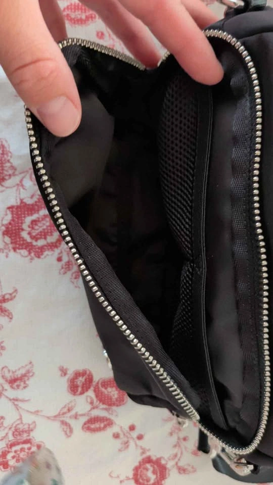 lululemon everywhere crossbody bag 2L - photo 4