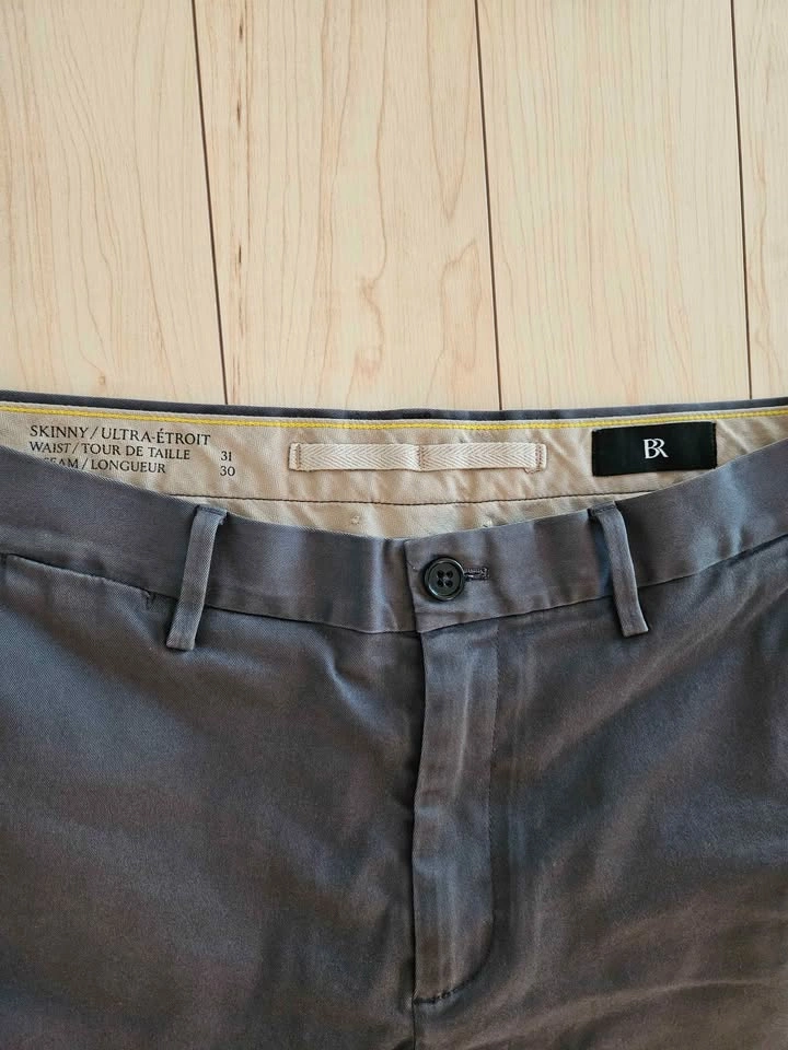 Mens Clothing Bundle with Vuori, Banana Republic, Uniqlo - photo 4