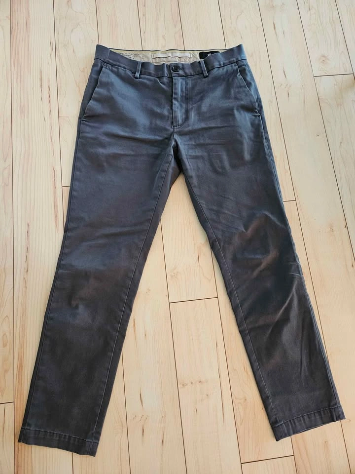 Mens Clothing Bundle with Vuori, Banana Republic, Uniqlo - photo 5
