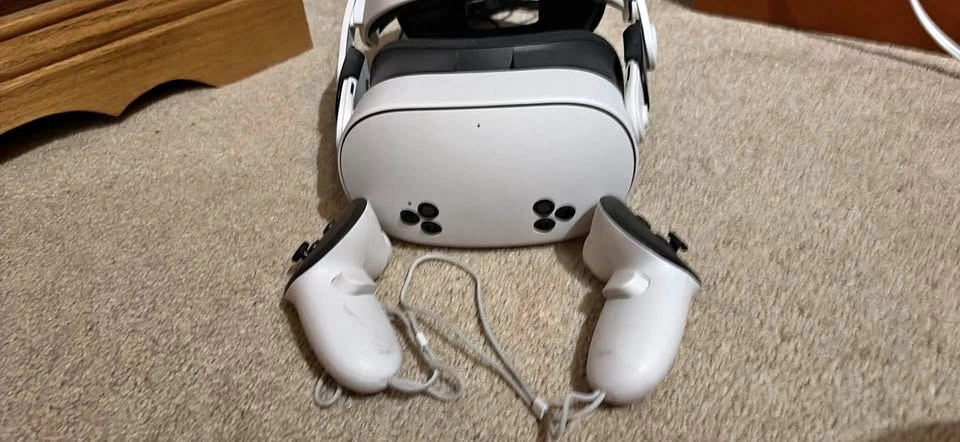 Meta quest 3s with upgraded headstrap