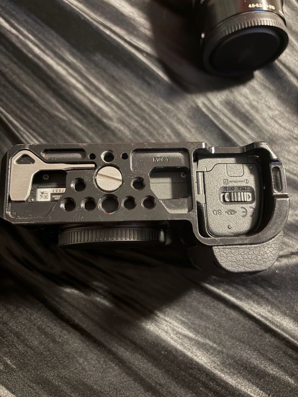 a6300 Sony camera with batteries and lenses - photo 4
