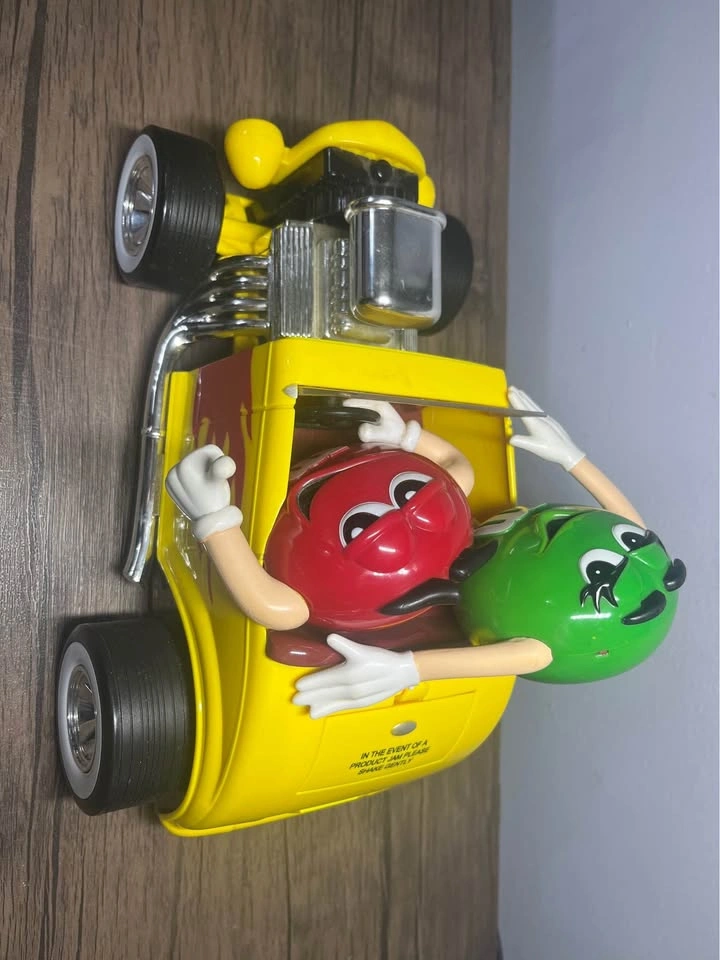 M&Ms Yellow Roadster Candy Dispenser Hot Rod - photo 2