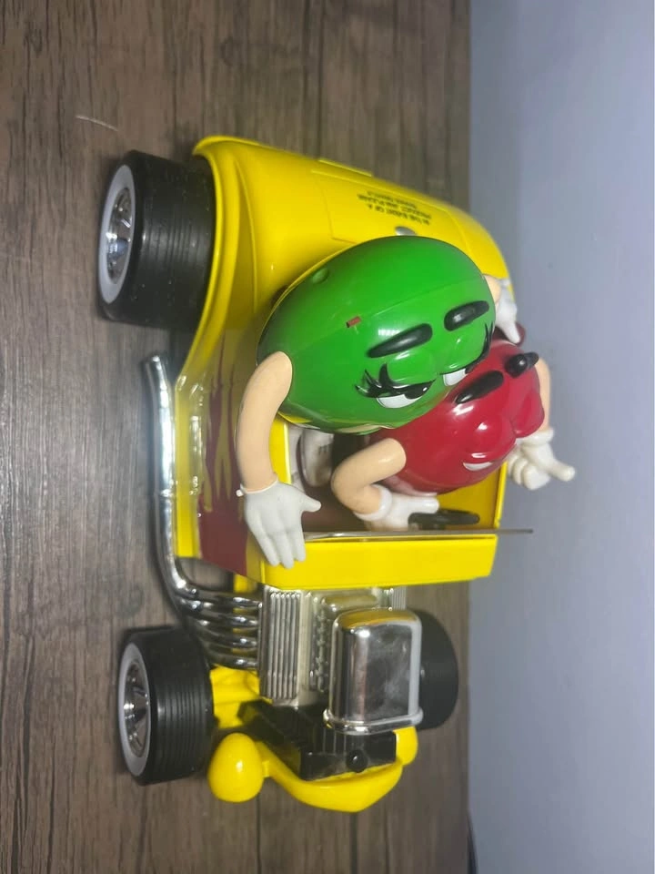 M&Ms Yellow Roadster Candy Dispenser Hot Rod - photo 4