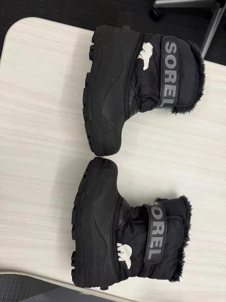 SOREL Kid Winter Boot SIZE 13 - photo 4