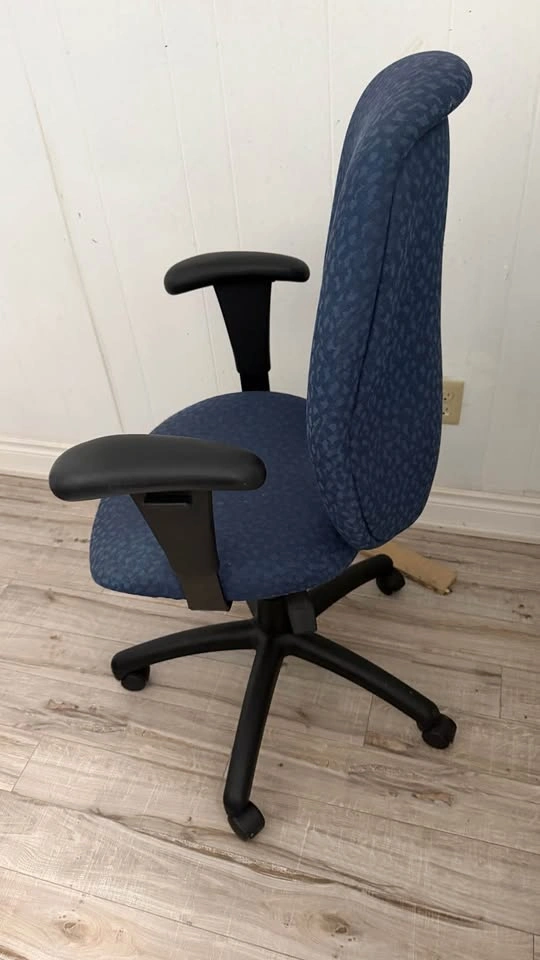 Ergonomic Boss Office Chair - photo 2