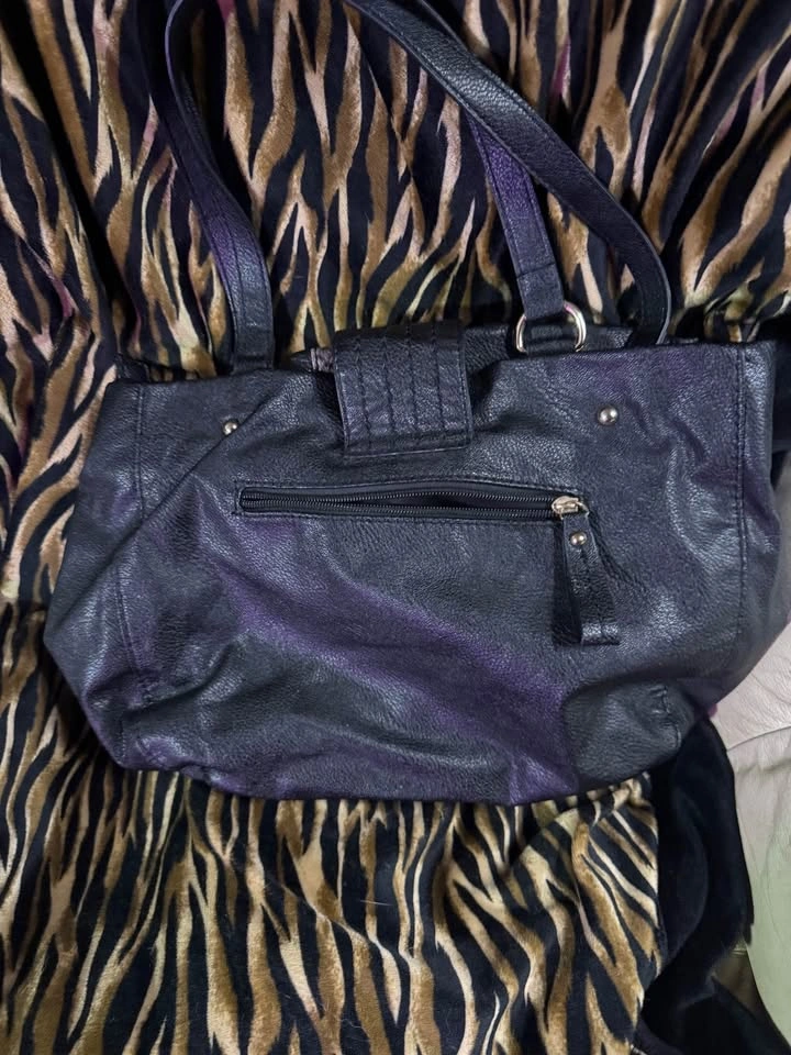 Black Faux-Leather Shoulder Tote with Snake-Print Accent - photo 5
