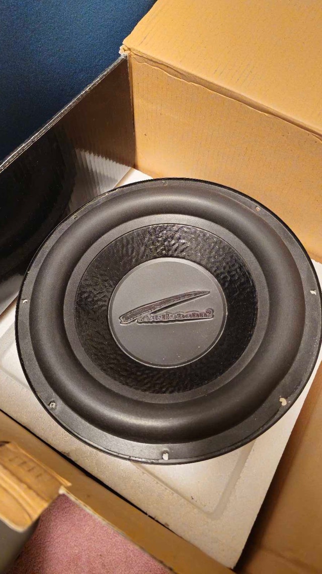 Audiobahn subwoofer 50 bucks 400 rms 800 peak
