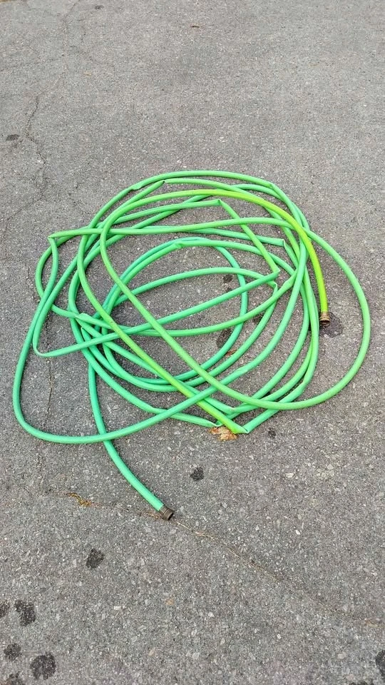 75ft Garden Hose with Spray Attachments