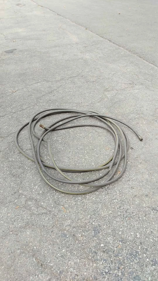 50ft Garden Hose plus spray attachments - photo 3