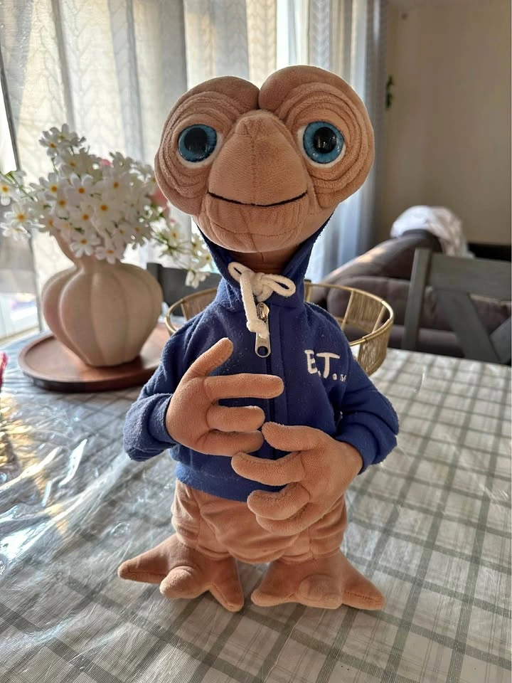 Universal Studios E.T. the Extra-Terrestrial Plush