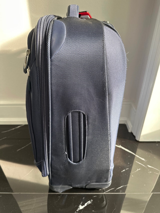 Samsonite rolling carry-on luggage - photo 2