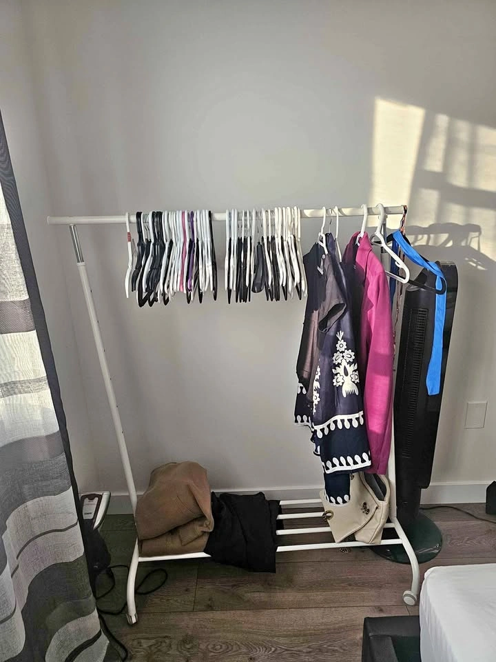 White Metal clothing Rack