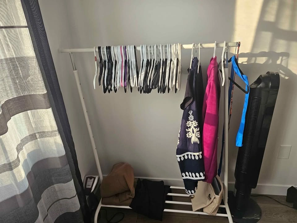 White Metal clothing Rack - photo 2