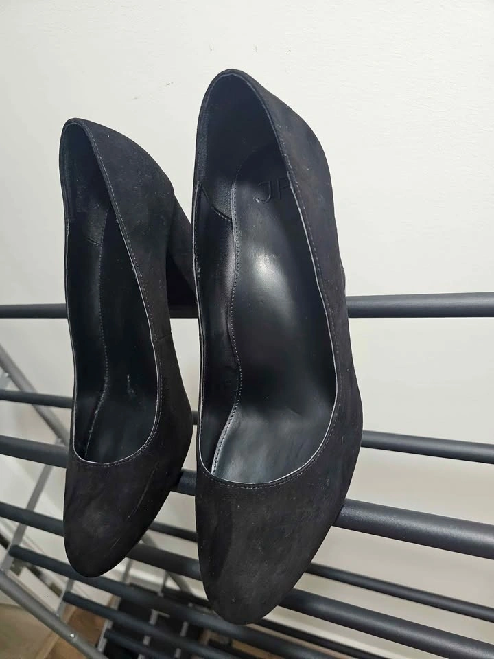 JF Black Suede Block Heel Pumps - photo 3