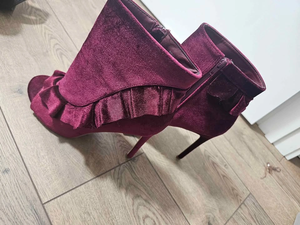 Burgundy Velvet Ruffle Open-Toe Stiletto Ankle Boots - photo 3