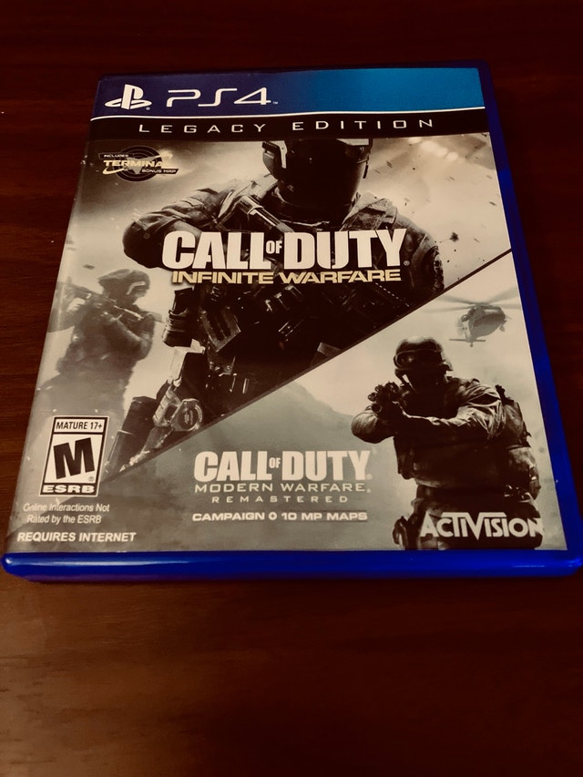 Call of Duty: Infinite Warfare Legacy Edition PS4