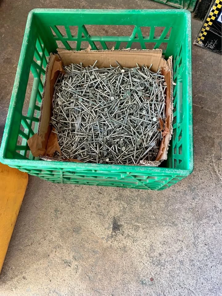 Galvanized 2 inch roofing nails