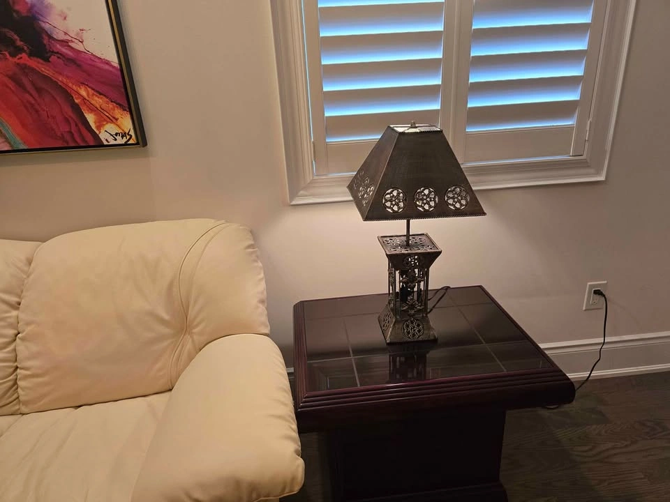 2 feet high Antique look table Lamps - photo 2