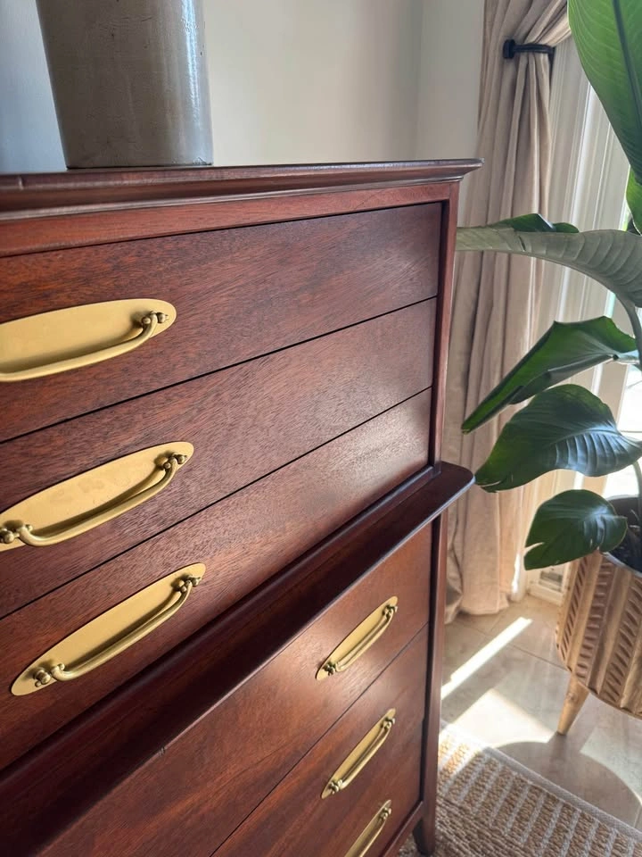 Fully Restored Gibbard Mahogany MCM Dresser - photo 3