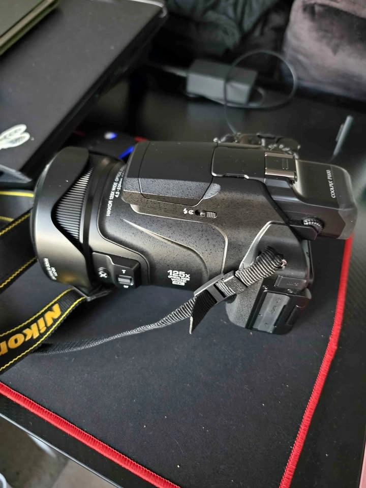 Nikon P1100