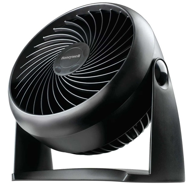 Honeywell TurboForce Tilt-Head Portable Desk Fan (7-in, Black)