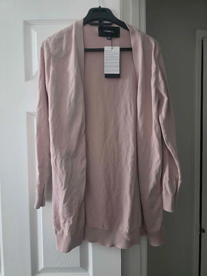 Women's top/ cardigan $10-$15 - photo 3