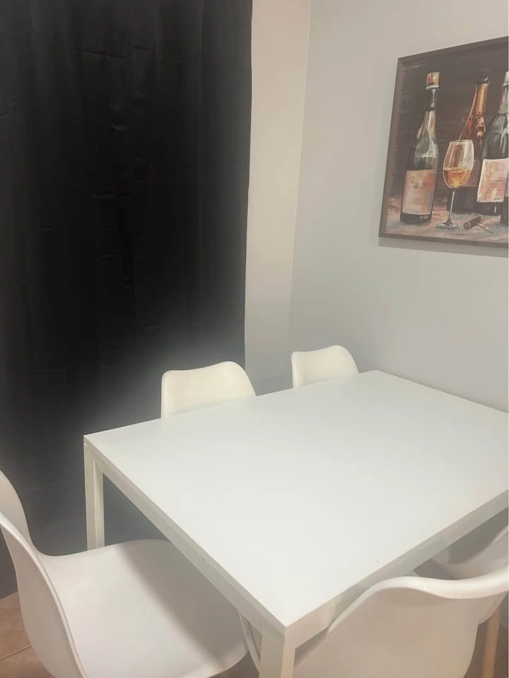 Dining table - photo 2