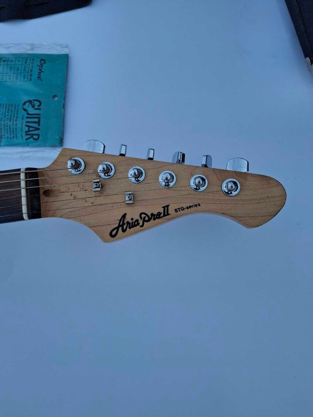 Aria Pro II Electric Guitar Package - photo 3