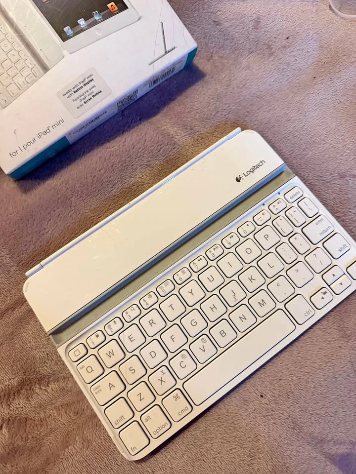 Logitech Ultrathin Keyboard Mini for IPad Mini