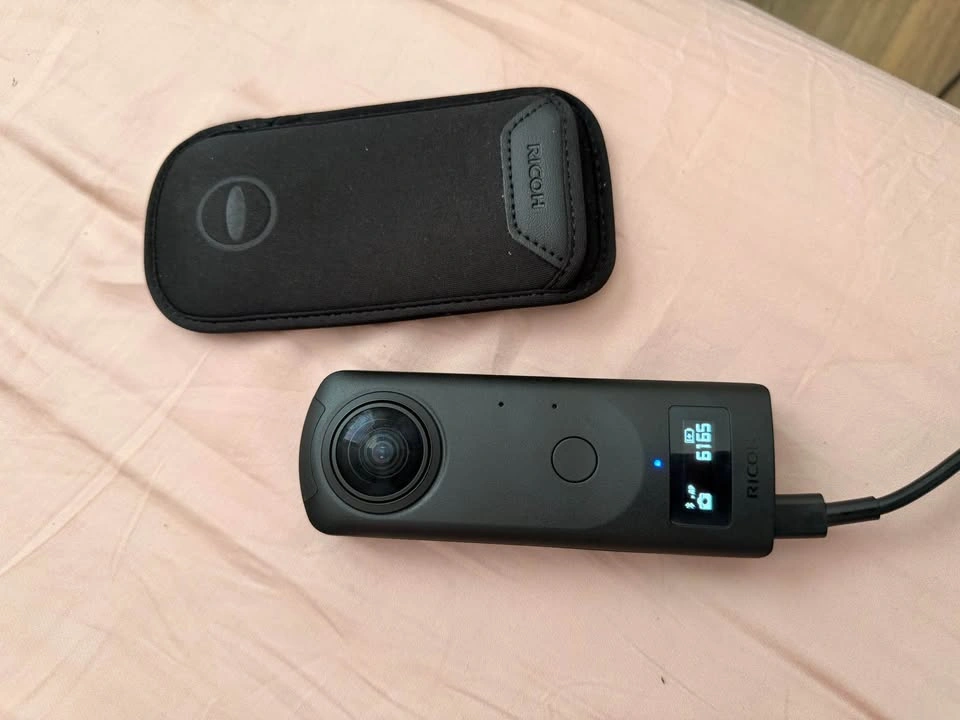 Ricoh Theta Z1 360 Camera 51gb - photo 3