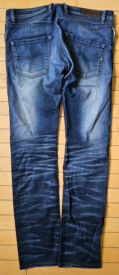 Diesel Belther Regular Slim-Tapered Stretch Jeans - Size W30 L32 - photo 2