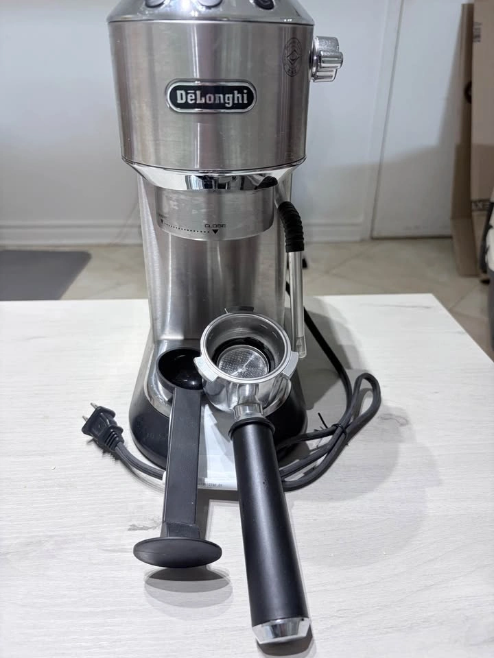 De’Longhi Dedica Arte Espresso Machine | Like New | With Origina - photo 3