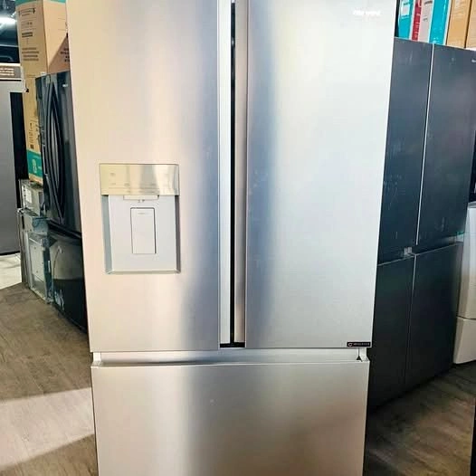 Hisense 36-in 22.4 cu.ft. Counter-Depth French Door Fridge