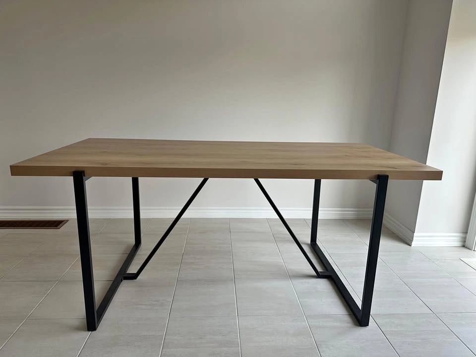Structube ARDA Dining Table – 71" – Modern & Stylish