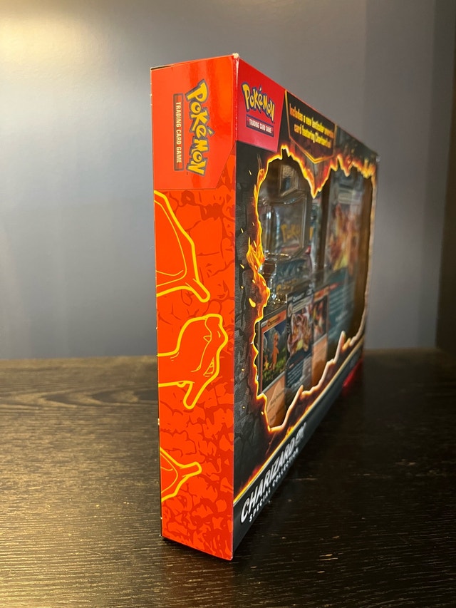 Pokémon Charizard Box - photo 5
