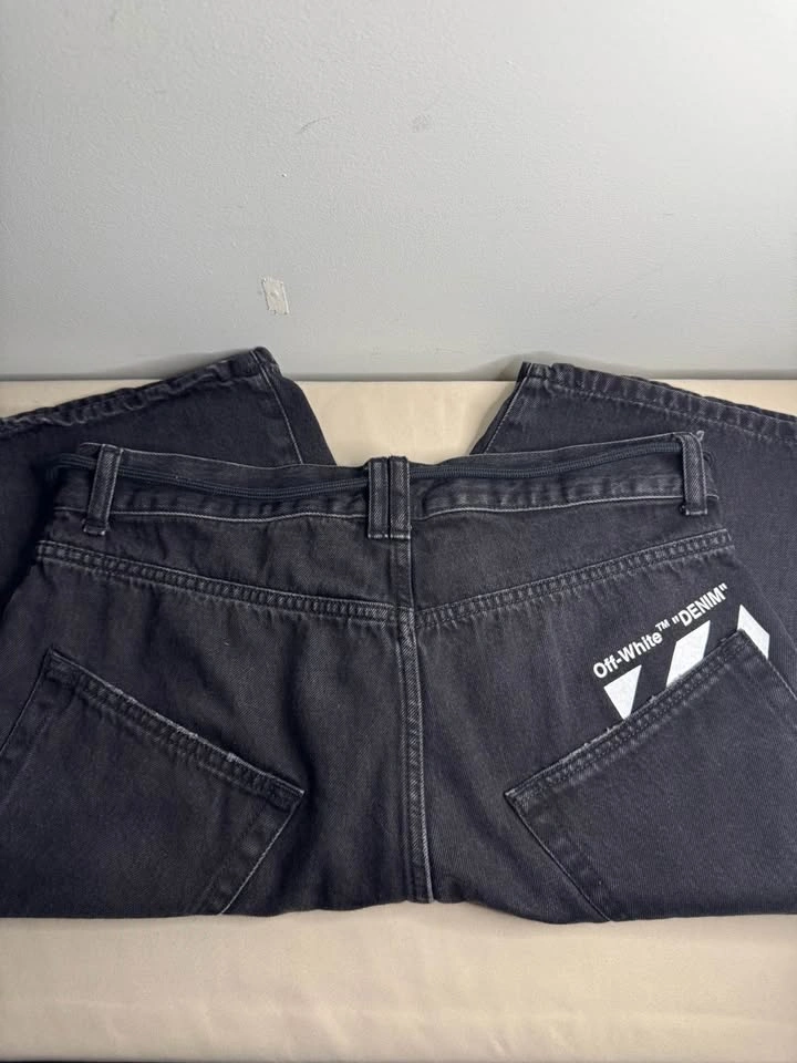 Off-White Black Denim Shorts – Size 33 ( Authentic ) - photo 3