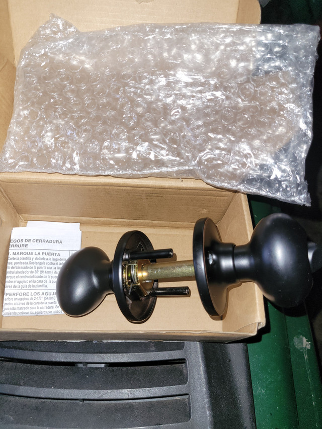 Locking door knob for sale