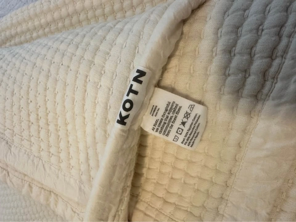 KOTN Quilted Comforter - photo 2